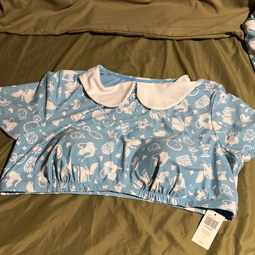 Hot topic Alice in wonderland Disney swimsuit never worn